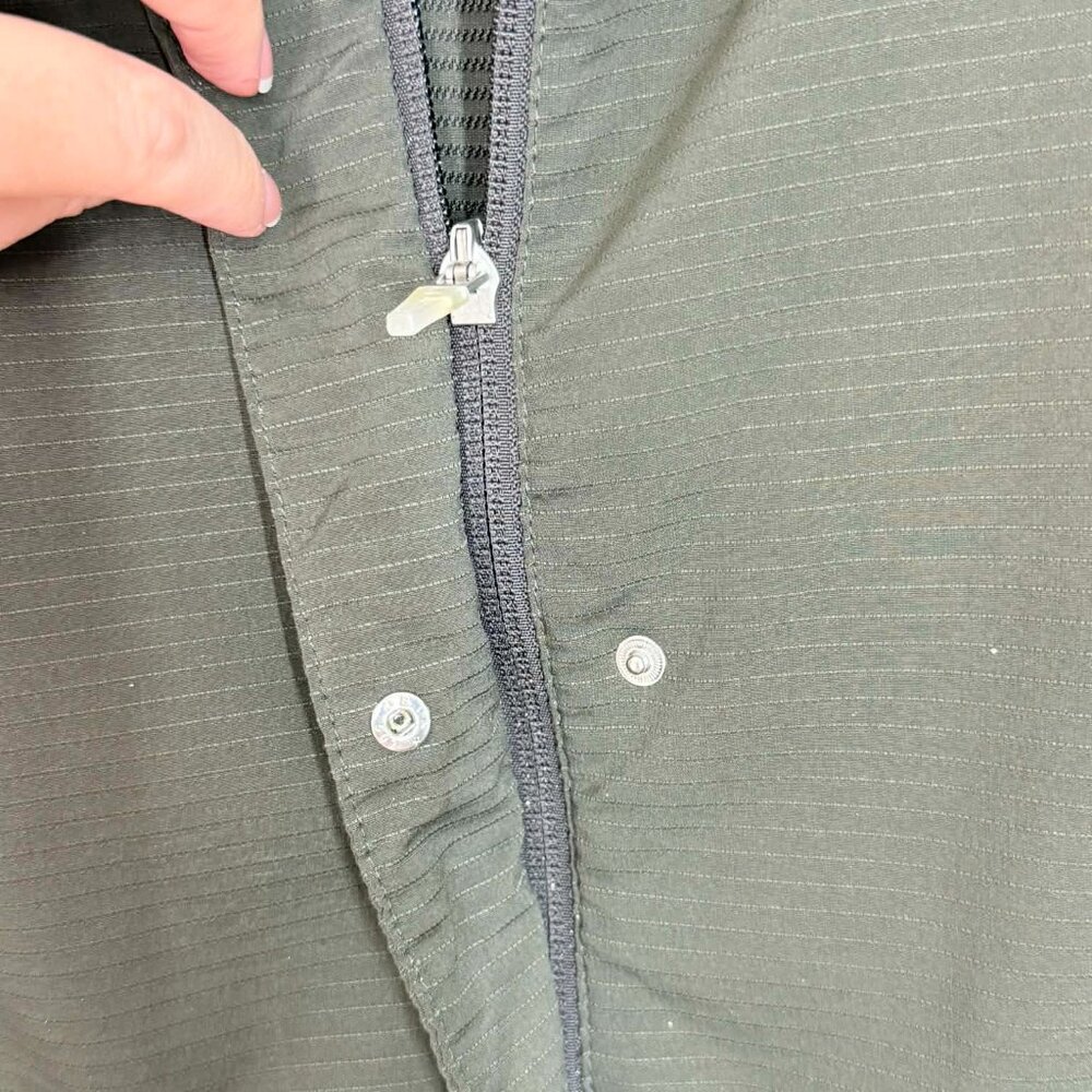 Nike Dri-FIT womens Taupe/olive green colored full zip Lightweight Jacket (1094) - Picture 2 of 8